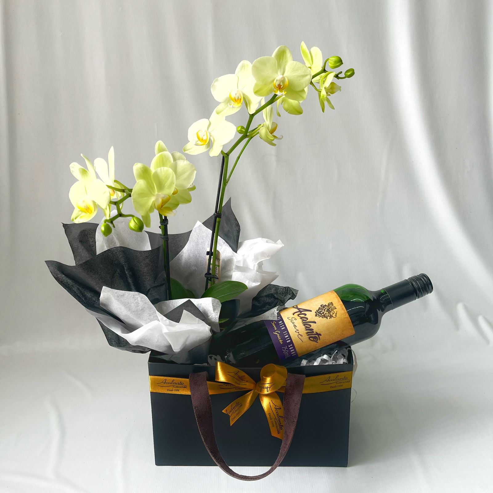 Box com Mini Orqudea e Vinho