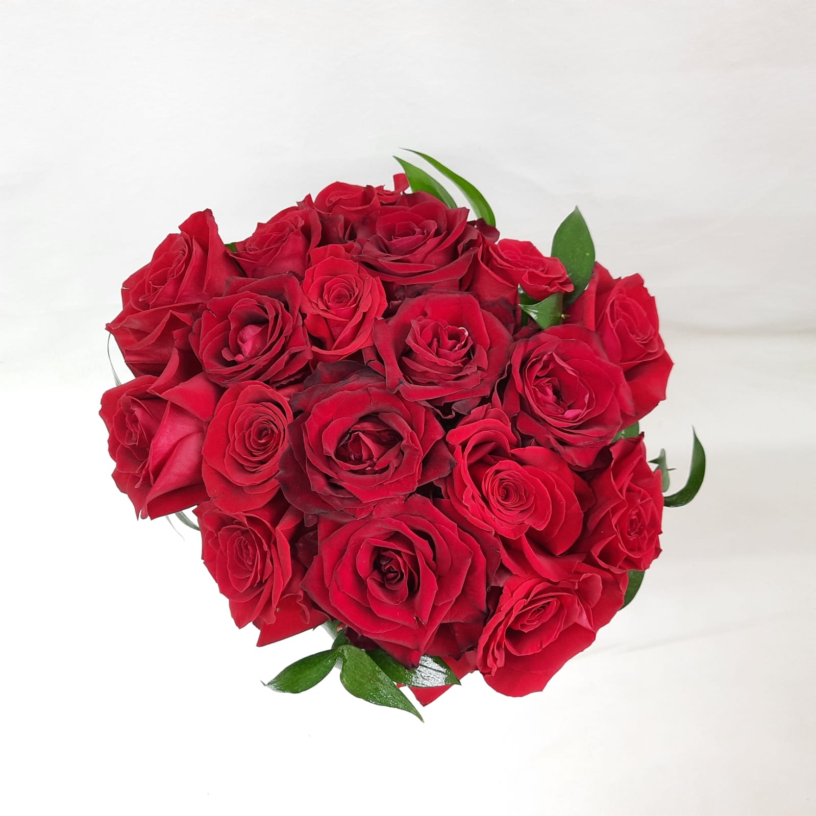 Buqu Encanto com 18 rosas vermelhas